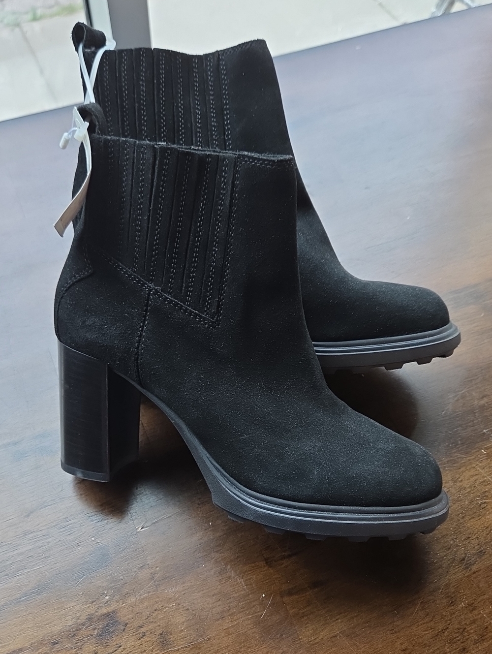 Geox Size 9 Women’s Black Suede Block Heel Ankle Boots NEW